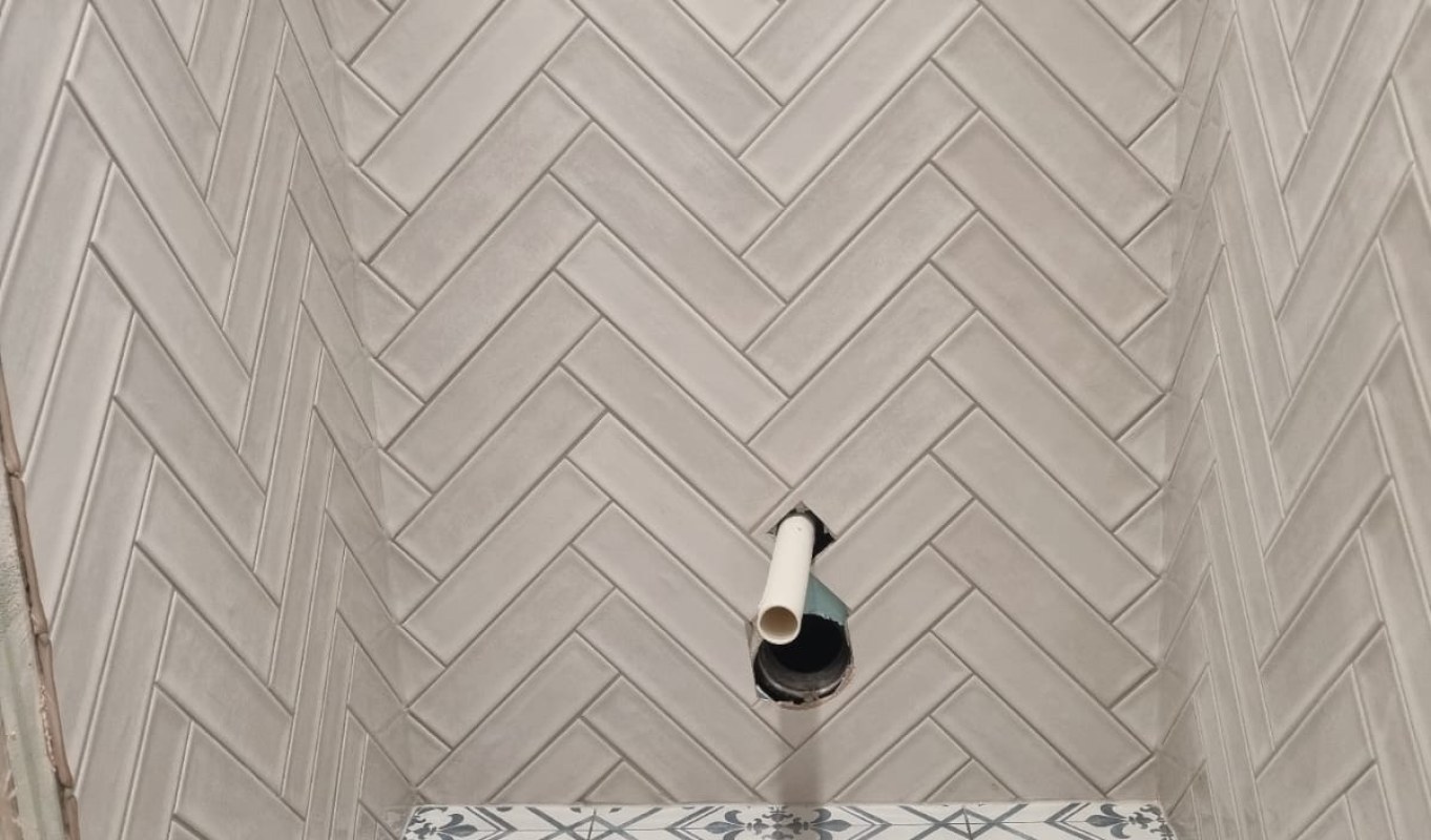 Toilet Floor & Wall Tiling with Full Finishing